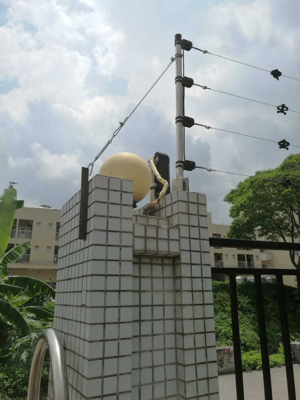 東莞某工廠(chǎng)電子圍欄安裝案例